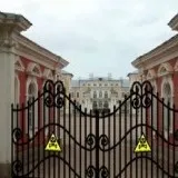 Открадни короната и избягай